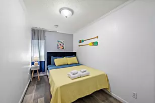 6102 Seawall Blvd, Galveston, TX 77551 - Photo 9