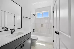 835 Elkhart St, Houston, TX 77091 - Photo 9