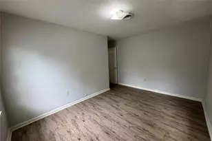 5122 Windemere St, Houston, TX 77033 - Photo 7
