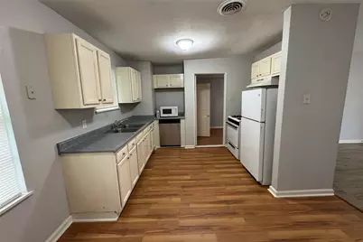 5122 Windemere Street, Houston, TX 77033 - Photo 3