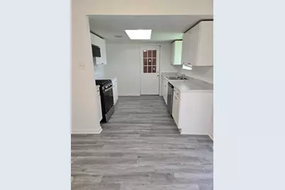 7119 Pittswood Lane, Houston, TX 77016 - Photo 9
