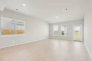 5244 Redbud Vly Dr, Pearland, TX 77584 - Photo 5