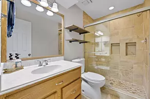 2027 Hollywood Ave, Galveston, TX 77551 - Photo 21