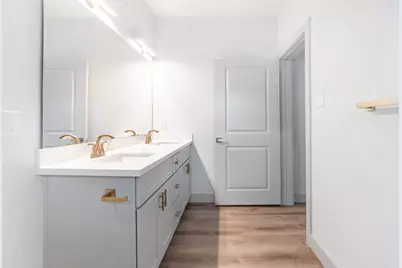 9925 Dipping Woods Street, Houston, TX 77076 - Photo 15