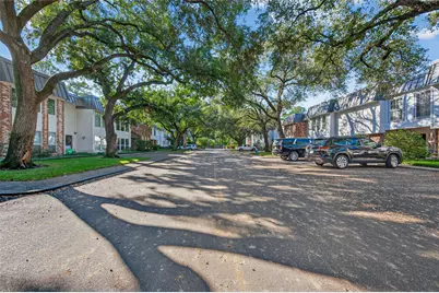 8932 Chatsworth Drive #8932, Houston, TX 77024 - Photo 45