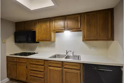 1326 Town Circle Circle #1, Baytown, TX 77520 - Photo 7