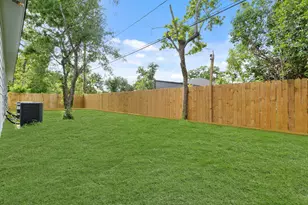 5941 Southlea St, Houston, TX 77033 - Photo 21