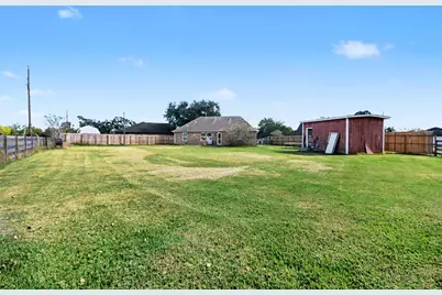 5426 Novak Court, Danbury, TX 77534 - Photo 25