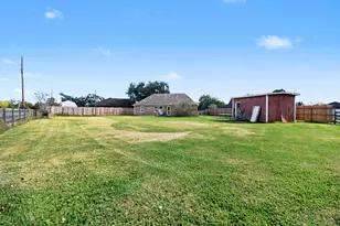 5426 Novak Ct, Danbury, TX 77534 - Photo 25