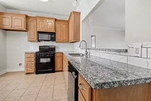 5426 Novak Ct, Danbury, TX 77534 - Photo 7