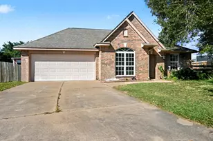 5426 Novak Ct, Danbury, TX 77534 - Photo 1