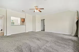 5426 Novak Ct, Danbury, TX 77534 - Photo 11