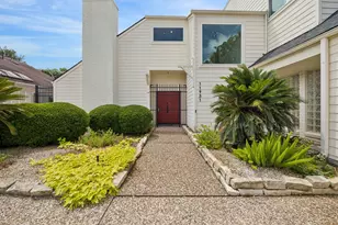 11931 Carriage Hill Dr, Houston, TX 77077 - Photo 7