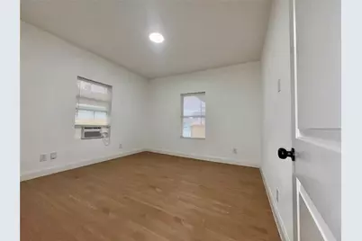 27 Norwood Street, Houston, TX 77011 - Photo 7