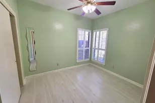 8100 Cambridge St, Houston, TX 77054 - Photo 9