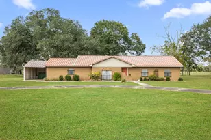 182 Lakeview 2 Rd, El Campo, TX 77437 - Photo 1