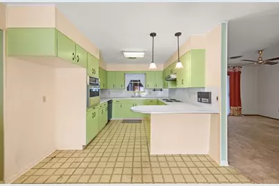 182 Lakeview 2 Road, El Campo, TX 77437 - Photo 9