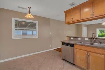 119 Barracuda Avenue, Galveston, TX 77550 - Photo 11