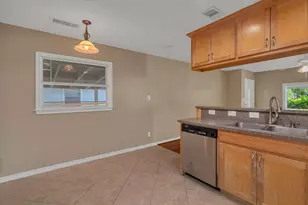 119 Barracuda Ave, Galveston, TX 77550 - Photo 11