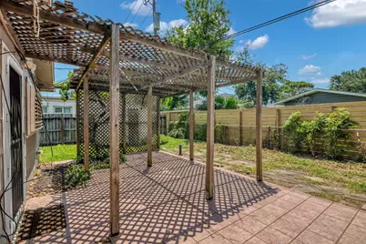 119 Barracuda Avenue, Galveston, TX 77550 - Photo 31