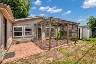 119 Barracuda Ave, Galveston, TX 77550 - Photo 29