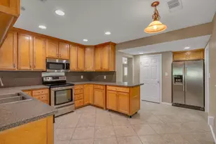 119 Barracuda Ave, Galveston, TX 77550 - Photo 9