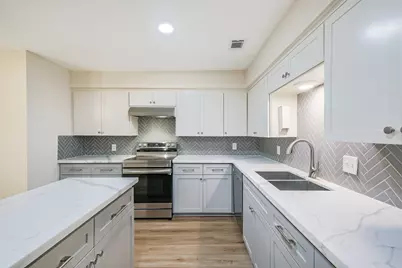 3362 Continental Drive, Missouri City, TX 77459 - Photo 17