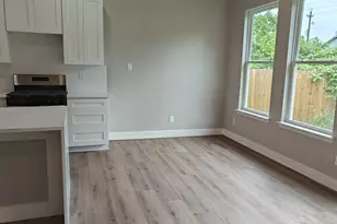 504 Center St, Richmond, TX 77469 - Photo 5
