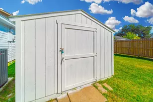 1413 Comal Ave, Pasadena, TX 77506 - Photo 23