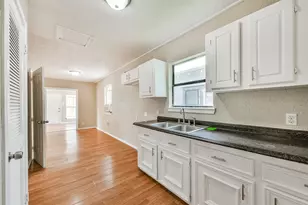 7615 Ave E, Houston, TX 77012 - Photo 11
