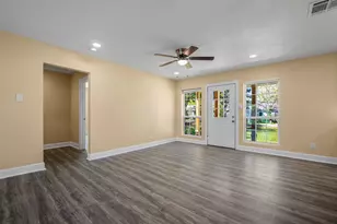 1405 Austin St, La Marque, TX 77568 - Photo 3