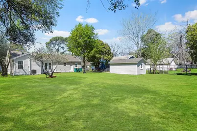 1405 Austin Street, La Marque, TX 77568 - Photo 17