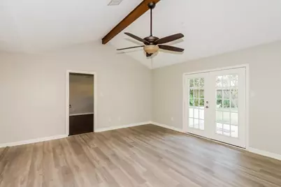 2104 Yorktown Court S, League City, TX 77573 - Photo 3