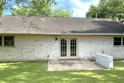 2104 Yorktown Court S, League City, TX 77573 - Photo 13