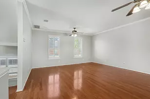 1014 Rochow St, Houston, TX 77019 - Photo 9
