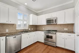 1014 Rochow St, Houston, TX 77019 - Photo 5