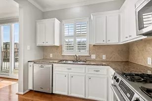 1014 Rochow St, Houston, TX 77019 - Photo 3