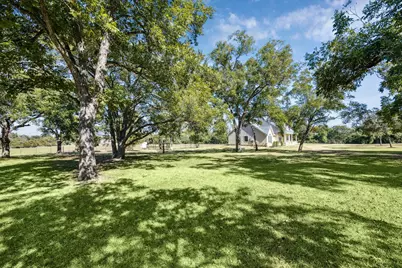 840 E Glenn Street, Bellville, TX 77418 - Photo 3
