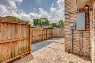 1659 W Sam Houston Pkwy S, Houston, TX 77042 - Photo 35