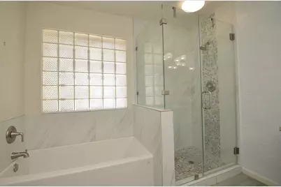 2711 Williamsburg Drive, Dickinson, TX 77539 - Photo 19
