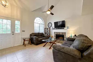5202 Spring Cir Dr, Pearland, TX 77584 - Photo 3