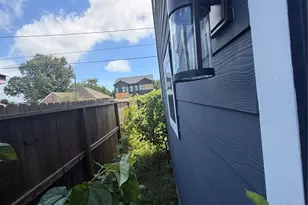 4619 Maggie St, Houston, TX 77051 - Photo 9