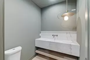 2023 Viking Dr Dr, Houston, TX 77018 - Photo 5