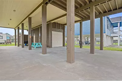977 Clara Street, Crystal Beach, TX 77650 - Photo 27
