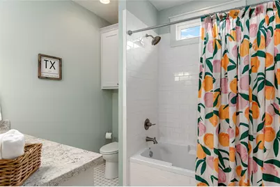 977 Clara Street, Crystal Beach, TX 77650 - Photo 15