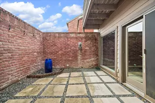 7447 Cambridge St, Houston, TX 77054 - Photo 5