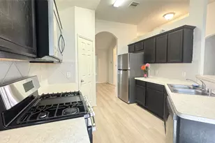 6818 Hampden Point Ct, Houston, TX 77040 - Photo 5