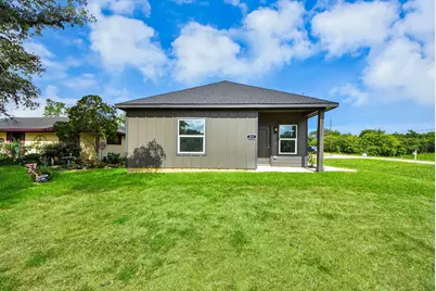 211 19th Street, Hempstead, TX 77445 - Photo 3