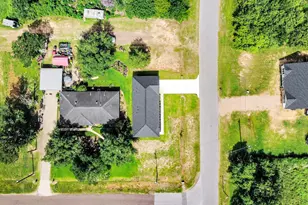 211 19th St, Hempstead, TX 77445 - Photo 29