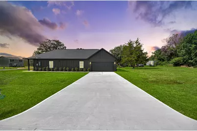 211 19th Street, Hempstead, TX 77445 - Photo 5